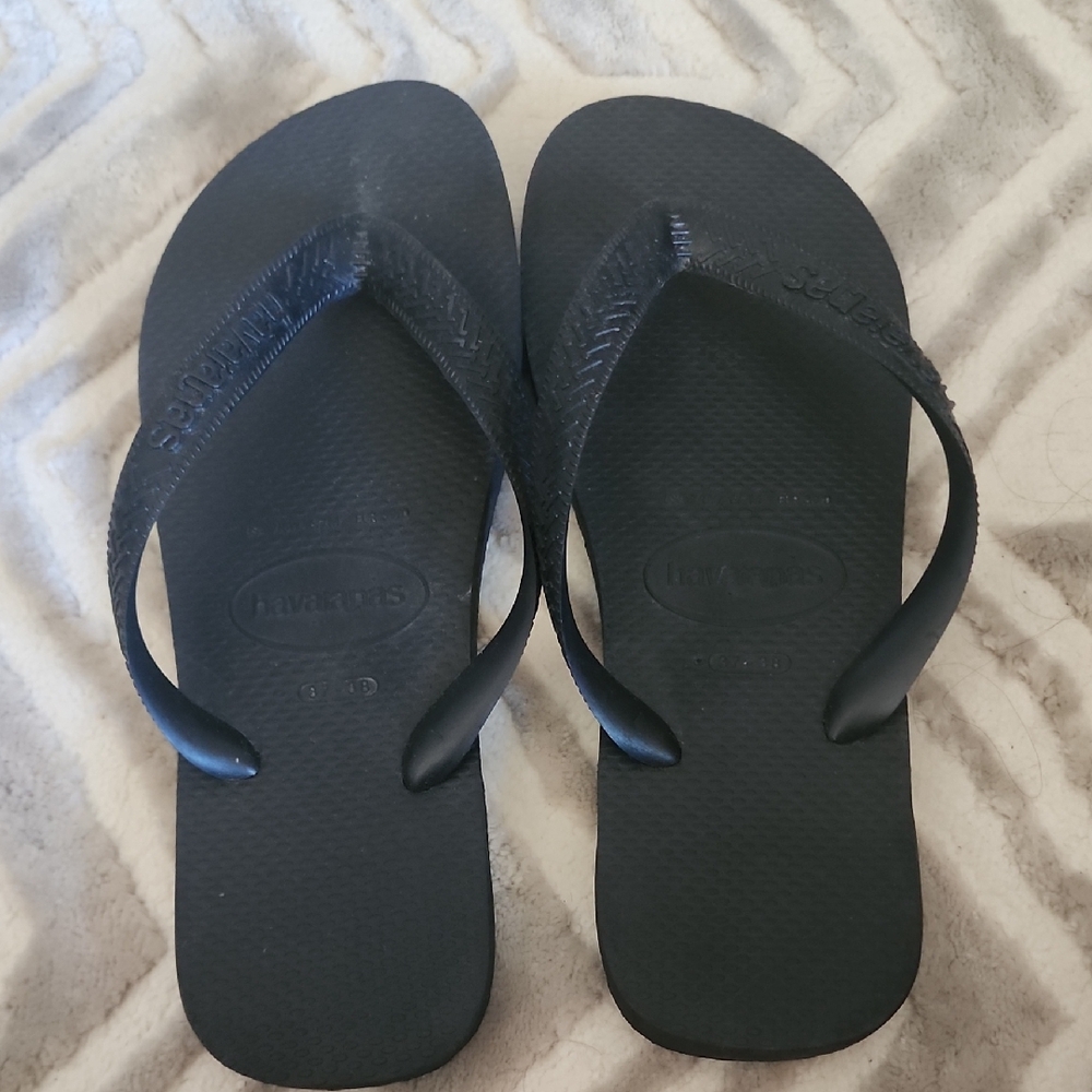 Havaianas Black Flip Flops